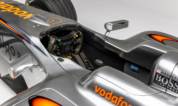 2009 McLaren MP4-24 - Image 6