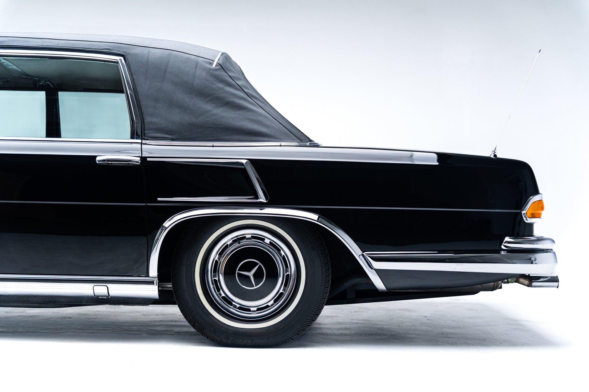 値下げしました！MERCEDES-BENZ 600 1971 Mercedes-Benz 600 Pullman Landaulet – Petersen Automotive Museum