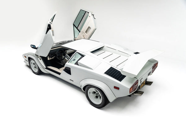 未開封 1/18 Lamborghini Countach 5000S ホワイト 1985 Lamborghini Countach 5000 S – Petersen Automotive Museum